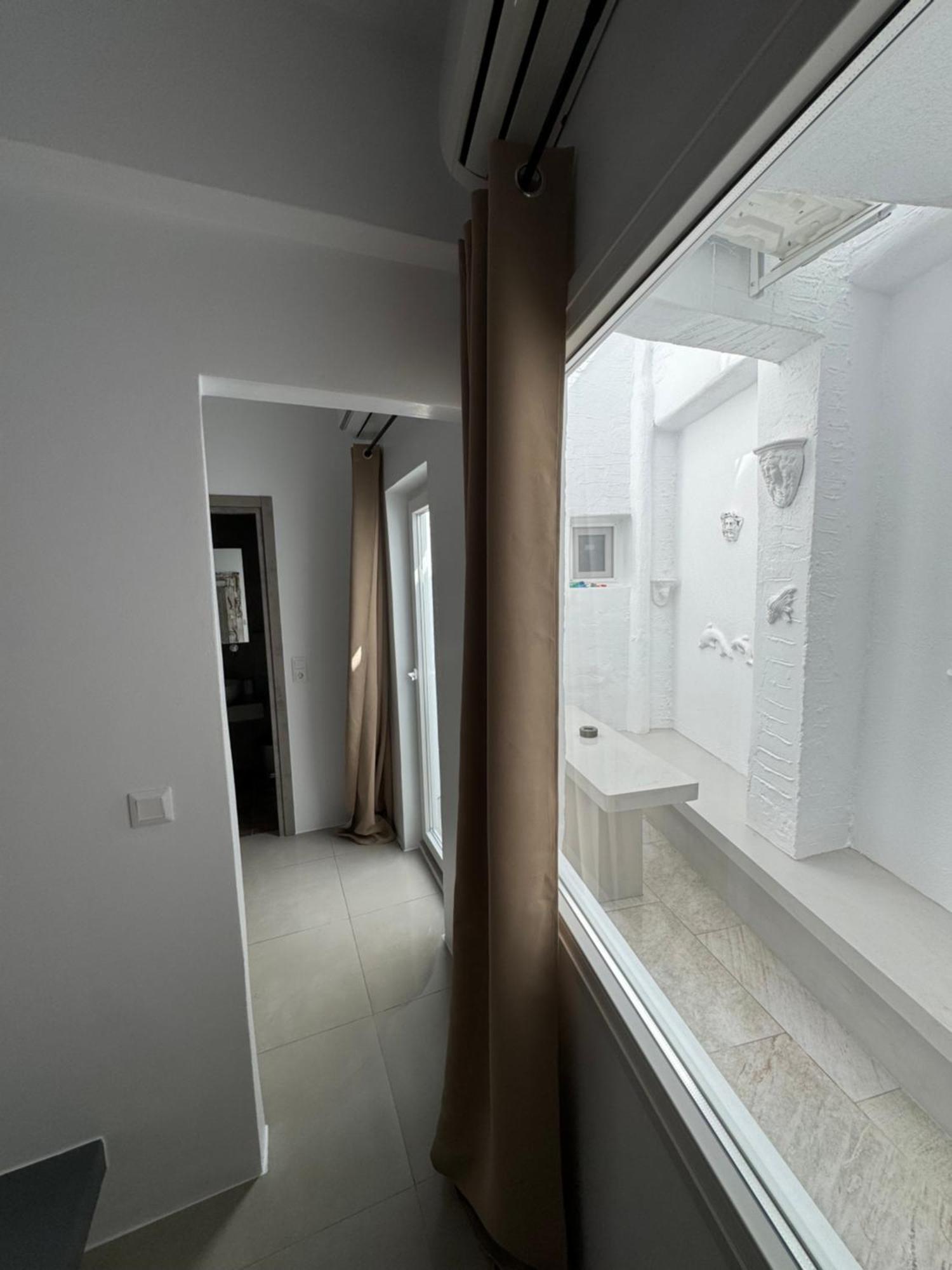 Madaky Hotel Naoussa Esterno foto